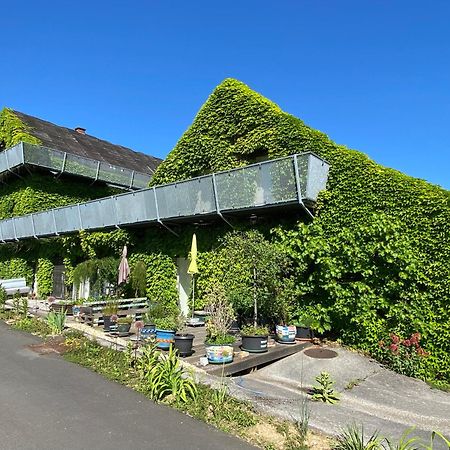 Wohnen Zwischen Golf Und Therme Bad Waltersdorf Exterior foto